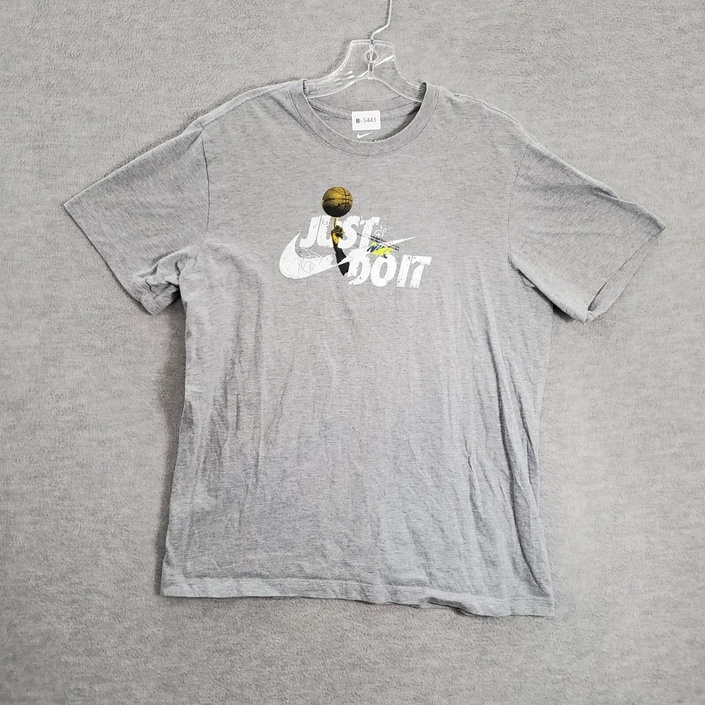 Nike Men Shirt Medium Gray Logo Just Do It Basketball Graphic Short Sleeve Tee